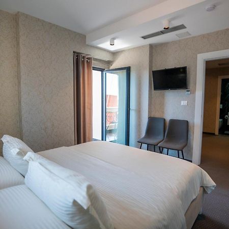 Hotel Chicago Shkoder Exterior photo