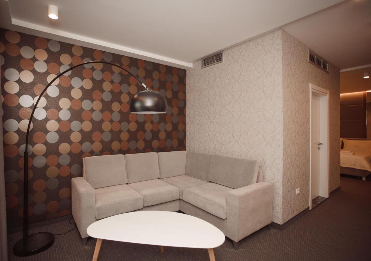 Hotel Chicago Shkoder Exterior photo