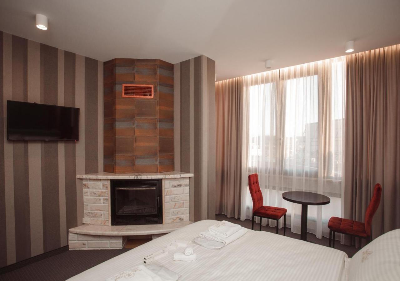 Hotel Chicago Shkoder Exterior photo