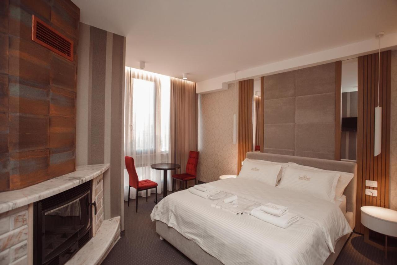 Hotel Chicago Shkoder Exterior photo
