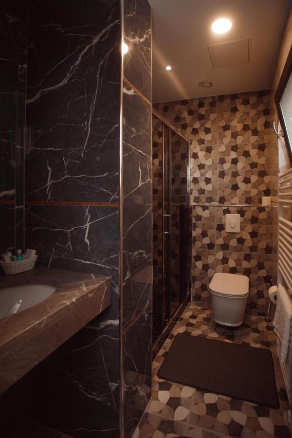 Hotel Chicago Shkoder Exterior photo