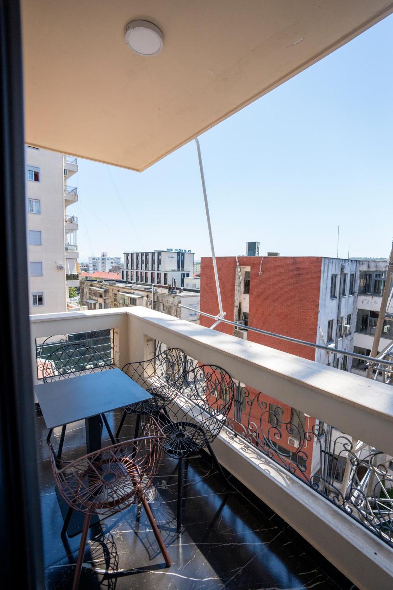 Hotel Chicago Shkoder Exterior photo