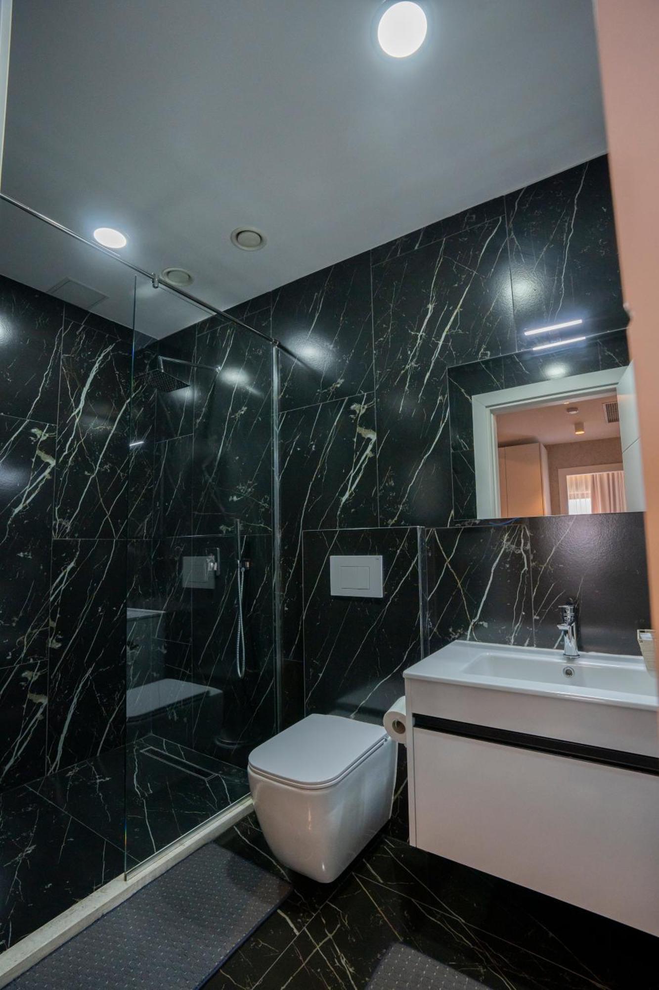 Hotel Chicago Shkoder Exterior photo